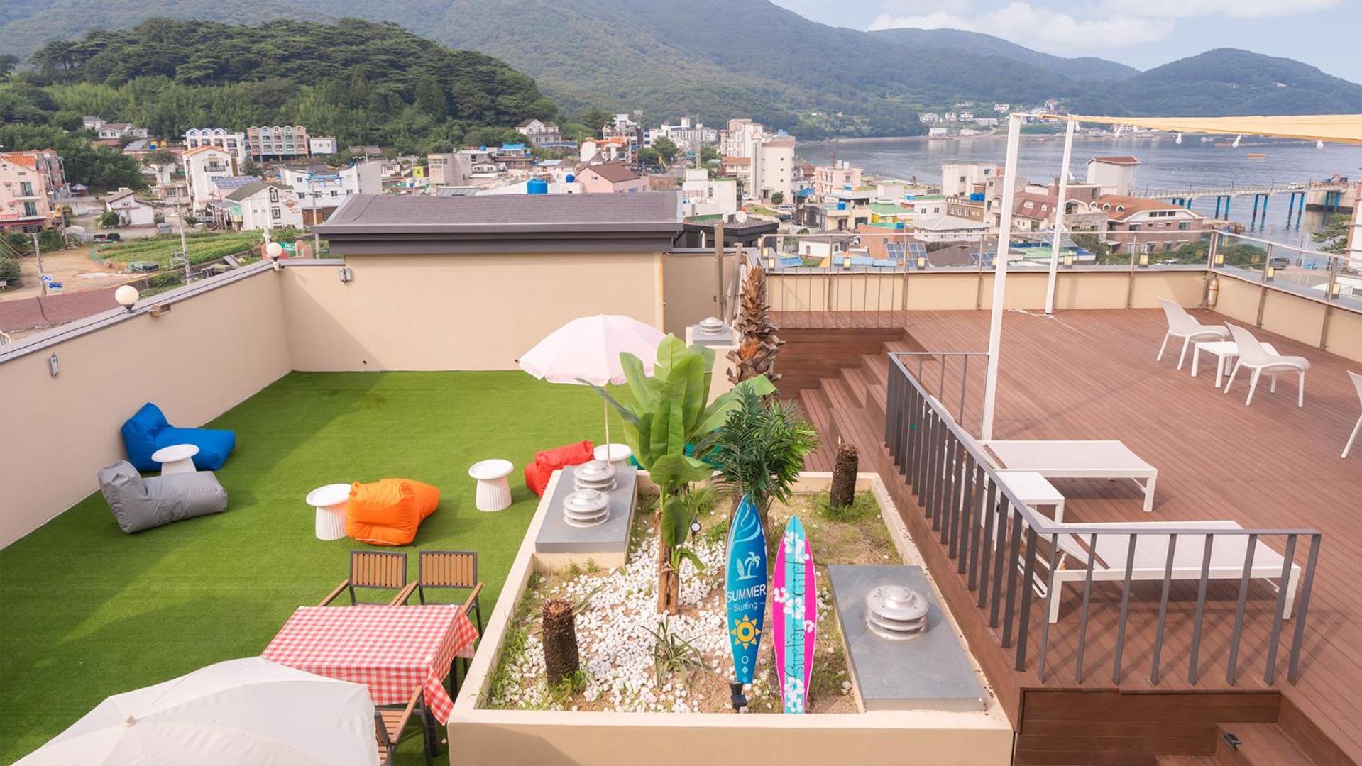 Geoje Mongdol Beach H Avenue Hotel Exteriör bild